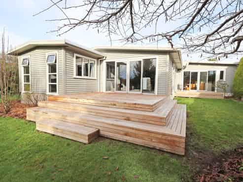 432A Lorne Dacre Road, Roslyn Bush