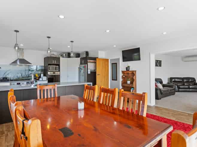 13 Cowling Road, Hurdon