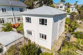 8 Blythe Street, Berhampore