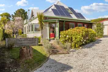 124 Marine Drive, Diamond Harbour