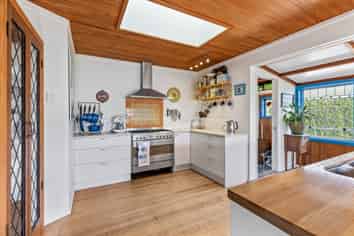 124 Marine Drive, Diamond Harbour