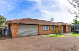 2/1 Laurie Avenue, Papakura