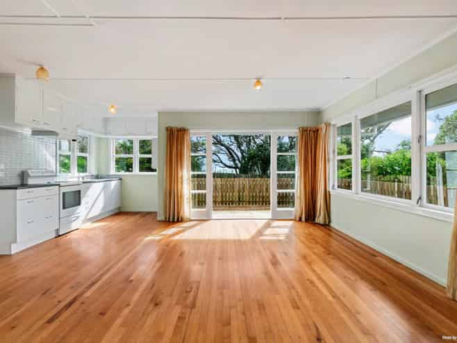 38  Sergeant Road, Awhitu