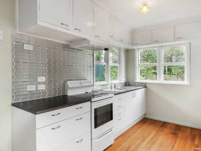 38  Sergeant Road, Awhitu
