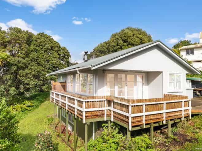 38  Sergeant Road, Awhitu