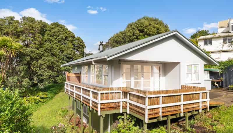 38  Sergeant Road, Awhitu