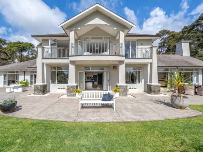 1 Pearson Road, Whitford