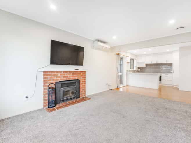 56 Botany Road, Botany Downs