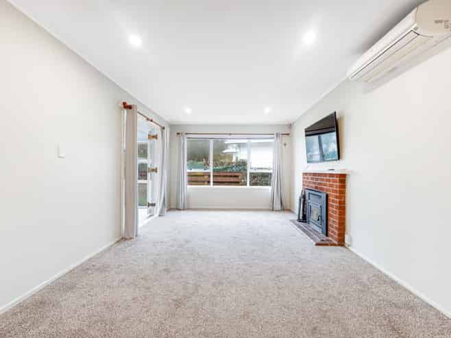 56 Botany Road, Botany Downs