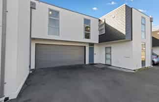 60a Brockworth Place, Riccarton