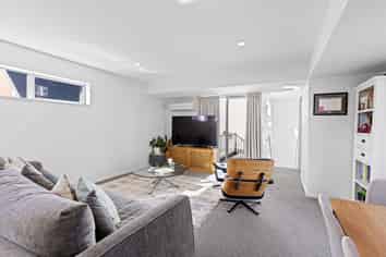 60a Brockworth Place, Riccarton