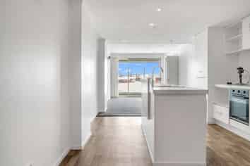 215/332 Maunganui Road, Mount Maunganui