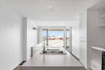 215/332 Maunganui Road, Mount Maunganui