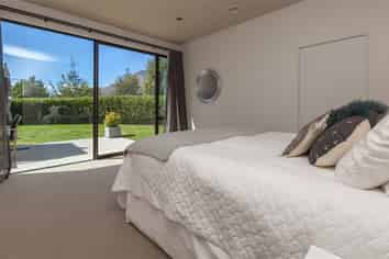 10 Jackby Court, Jacks Point