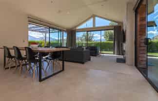 10 Jackby Court, Jacks Point