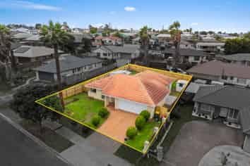 34 Bellville Drive, Manurewa