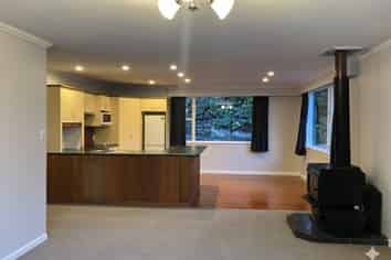 6 Weaver Street, Queenstown Hill