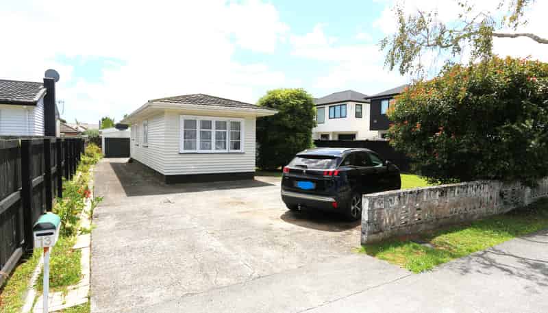 13 Avondale Road, Avondale