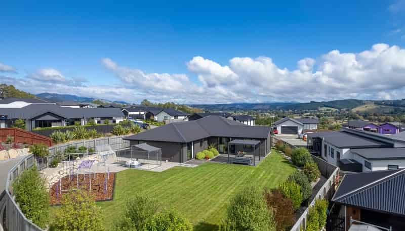 66 Katania  Heights, Brightwater