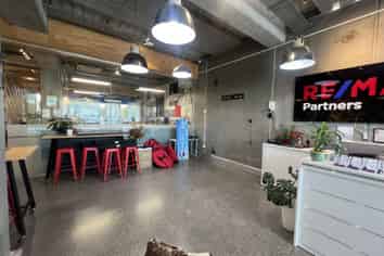 Prime High Traffic Office | Flat Bush