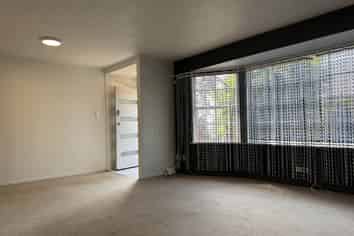 17 Hewlett Road, Massey