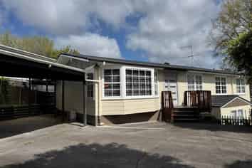 17 Hewlett Road, Massey