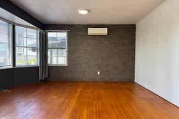 17 Hewlett Road, Massey