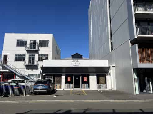 Prime College Street Showroom/Retail