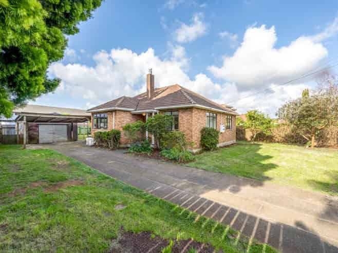 13 Alamein Road, Panmure