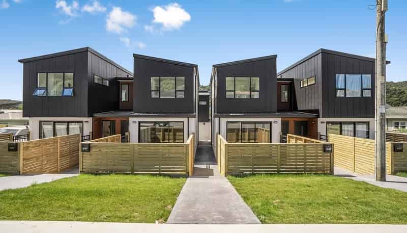 8/27 Main Road, Wainuiomata