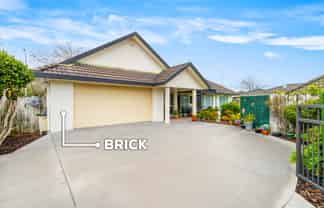 1/30 Ambleside Drive, Northpark