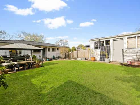 31 Mirrabooka Avenue, Botany Downs