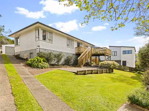 31 Mirrabooka Avenue, Botany Downs