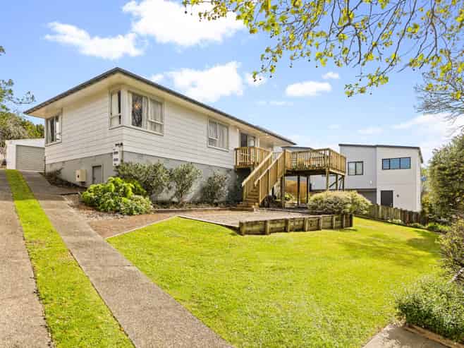 31 Mirrabooka Avenue, Botany Downs