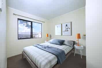 2/9 Cornwall Road, Mangere