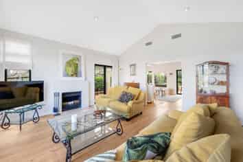 124 Golfland Drive, Golflands