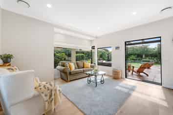 124 Golfland Drive, Golflands