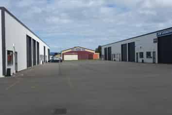 Modern quality high stud workshop