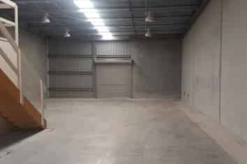 Modern quality high stud workshop