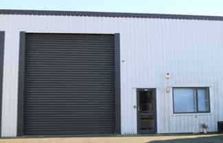 Modern quality high stud workshop