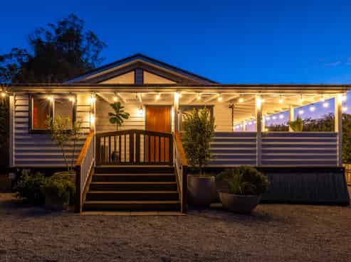 34 Alison Road, Surfdale