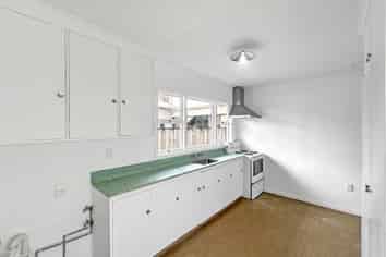 61A Lombard Street, Takaro