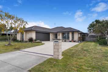 42 Pengover Ave, Cambridge