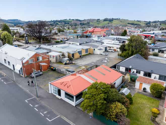 Rare Office/Warehouse Opportunity in Mosgiel CBD