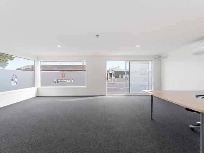 Rare Office/Warehouse Opportunity in Mosgiel CBD