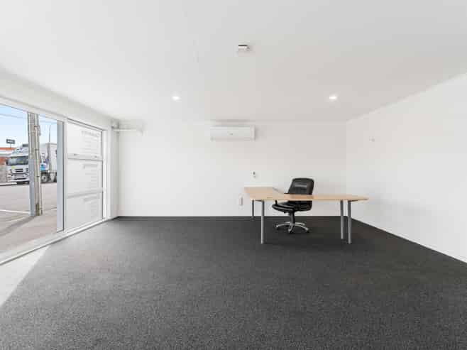 Rare Office/Warehouse Opportunity in Mosgiel CBD