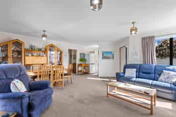 30B Hutcheson Street, Mayfield