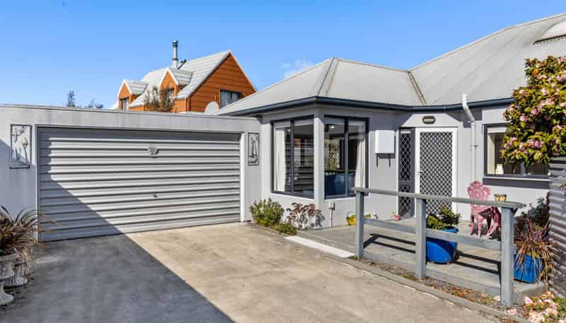 30B Hutcheson Street, Mayfield