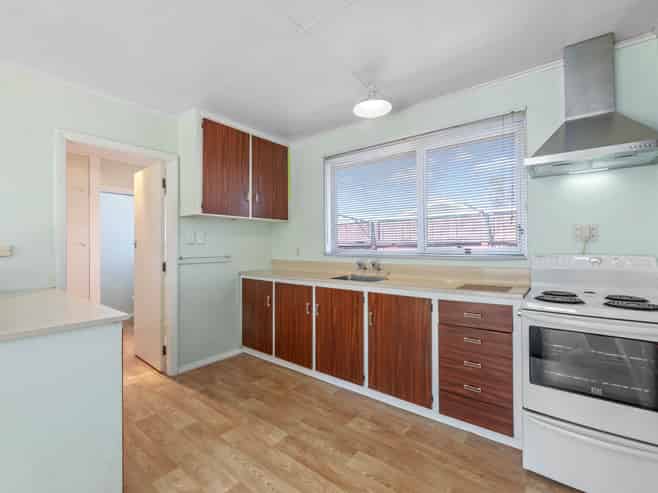 2/4 Weld Street, Blenheim