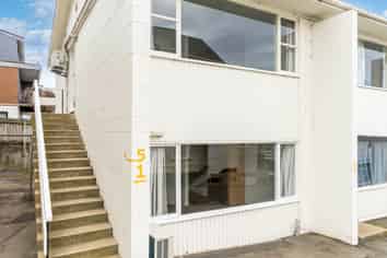 1/128 London Street, Dunedin Central